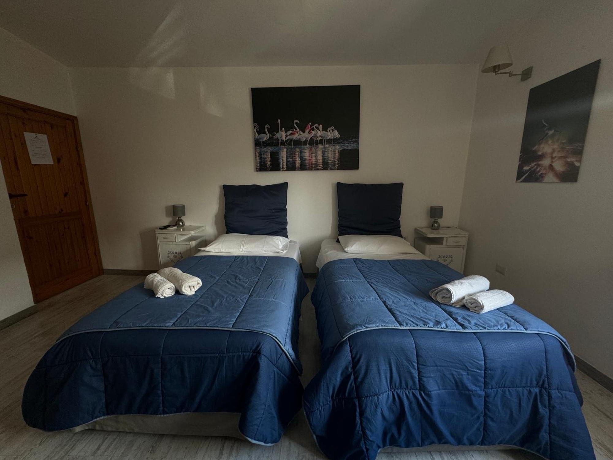 Pm 1 Via Armando Diaz Guest House ออลเบีย ภายนอก รูปภาพ