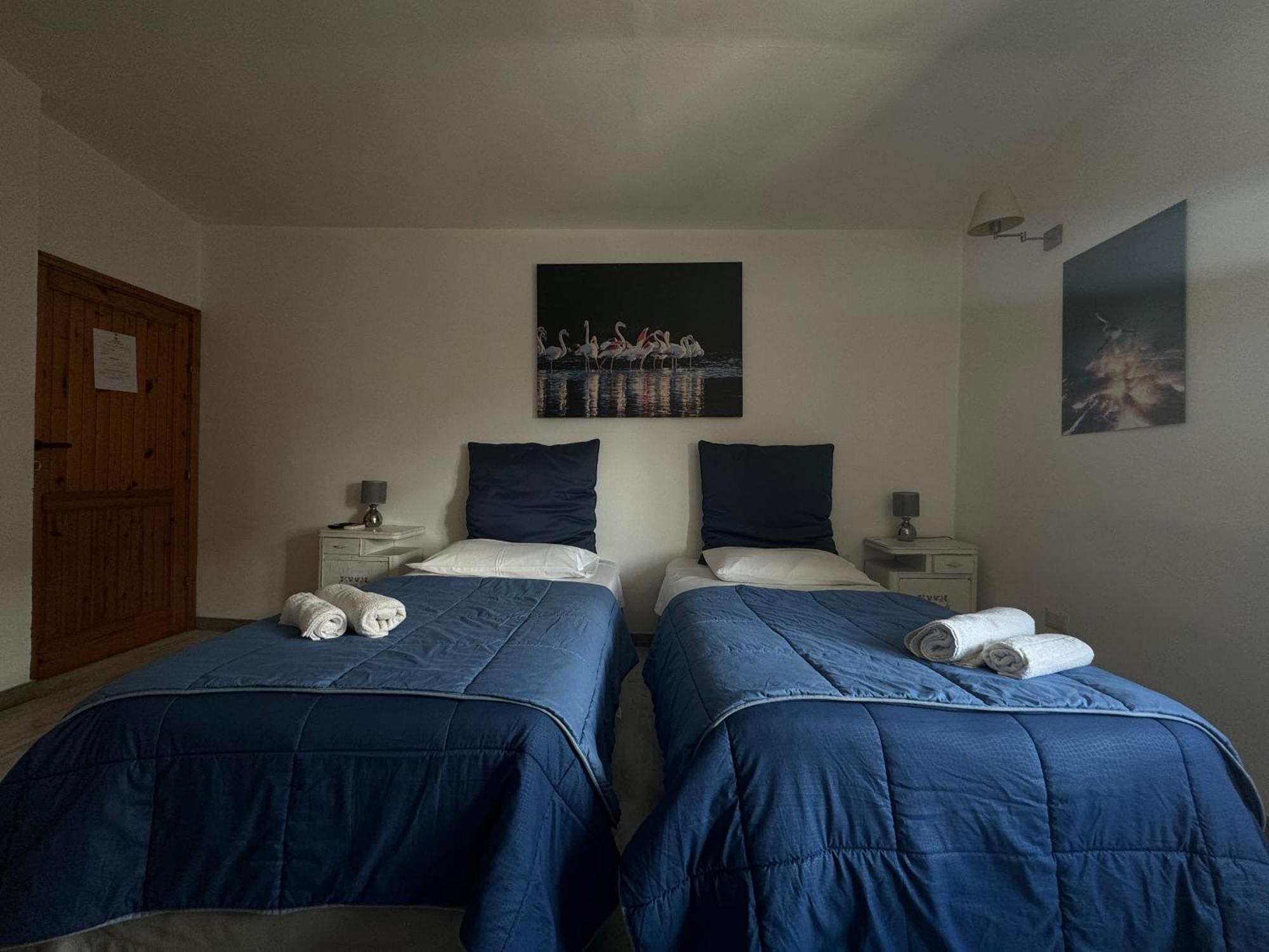 Pm 1 Via Armando Diaz Guest House ออลเบีย ภายนอก รูปภาพ